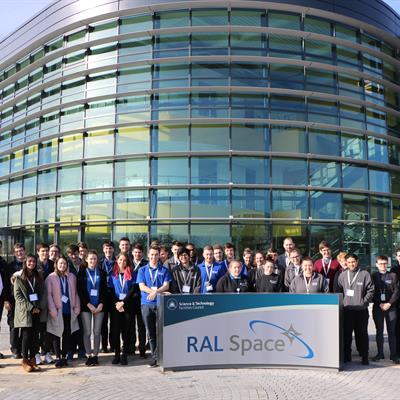 Apprentices from NPL and STFC meet at RAL Space