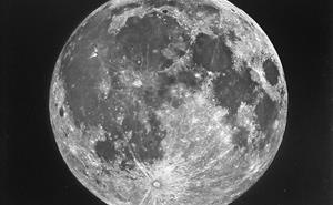 Image of the Earth's Moon, with its dark basaltic mare.
